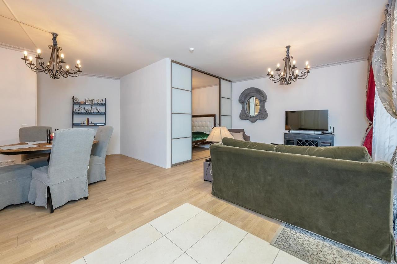 Luxury Gaono Apartments Vilnius Old Town I Self Check In I Free Private Parking Exterior photo