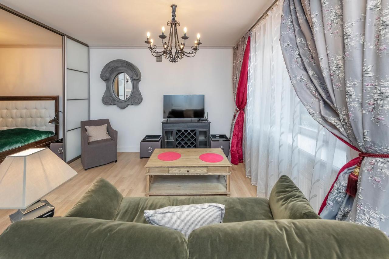 Luxury Gaono Apartments Vilnius Old Town I Self Check In I Free Private Parking Exterior photo