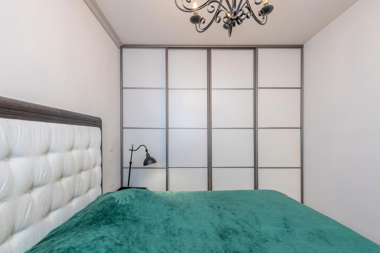 Luxury Gaono Apartments Vilnius Old Town I Self Check In I Free Private Parking Exterior photo